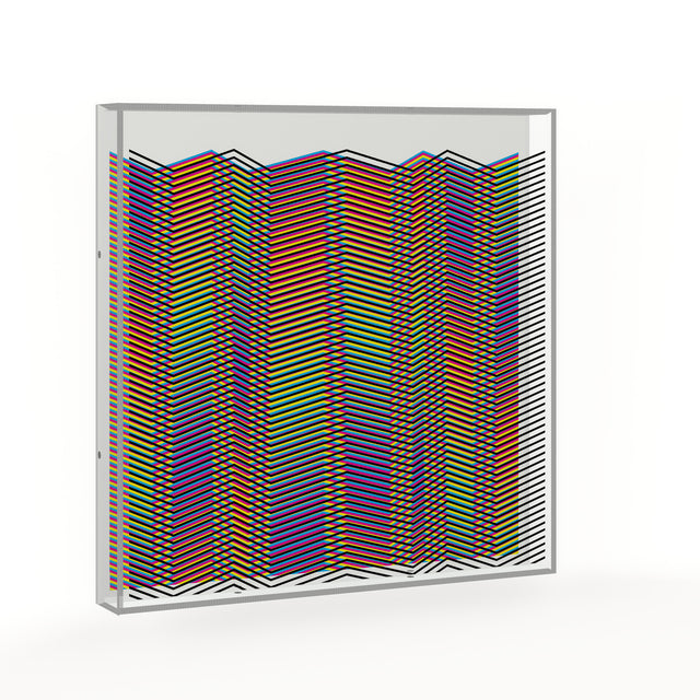 Op Mountain Lines – video of the rainbow optical acrylic artwork by Marcio Pontes, the pattern shifting as the view moves