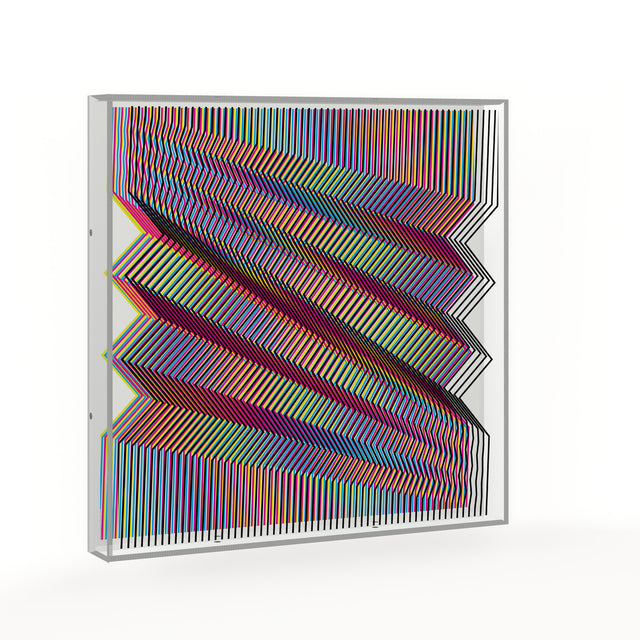 Op Zig Line – video of the rainbow and white optical acrylic artwork by Marcio Pontes, the pattern shifting as the view moves